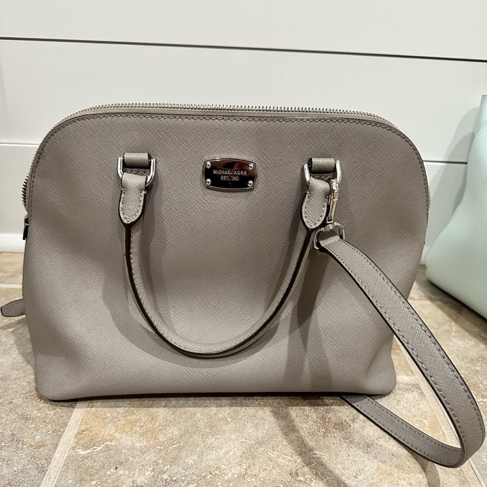 Michael Tors shoulder tote bag